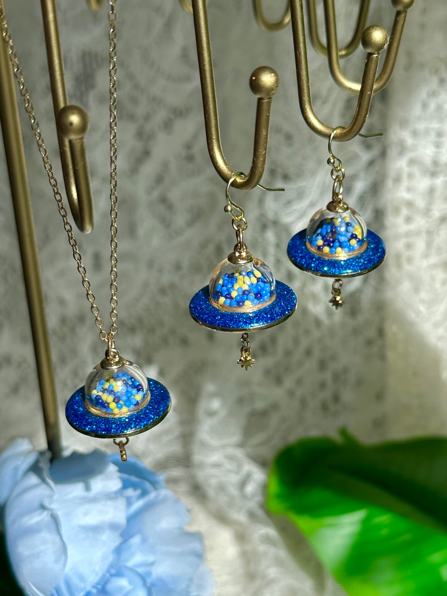 UFO Necklace & Earrings set (Shaker)