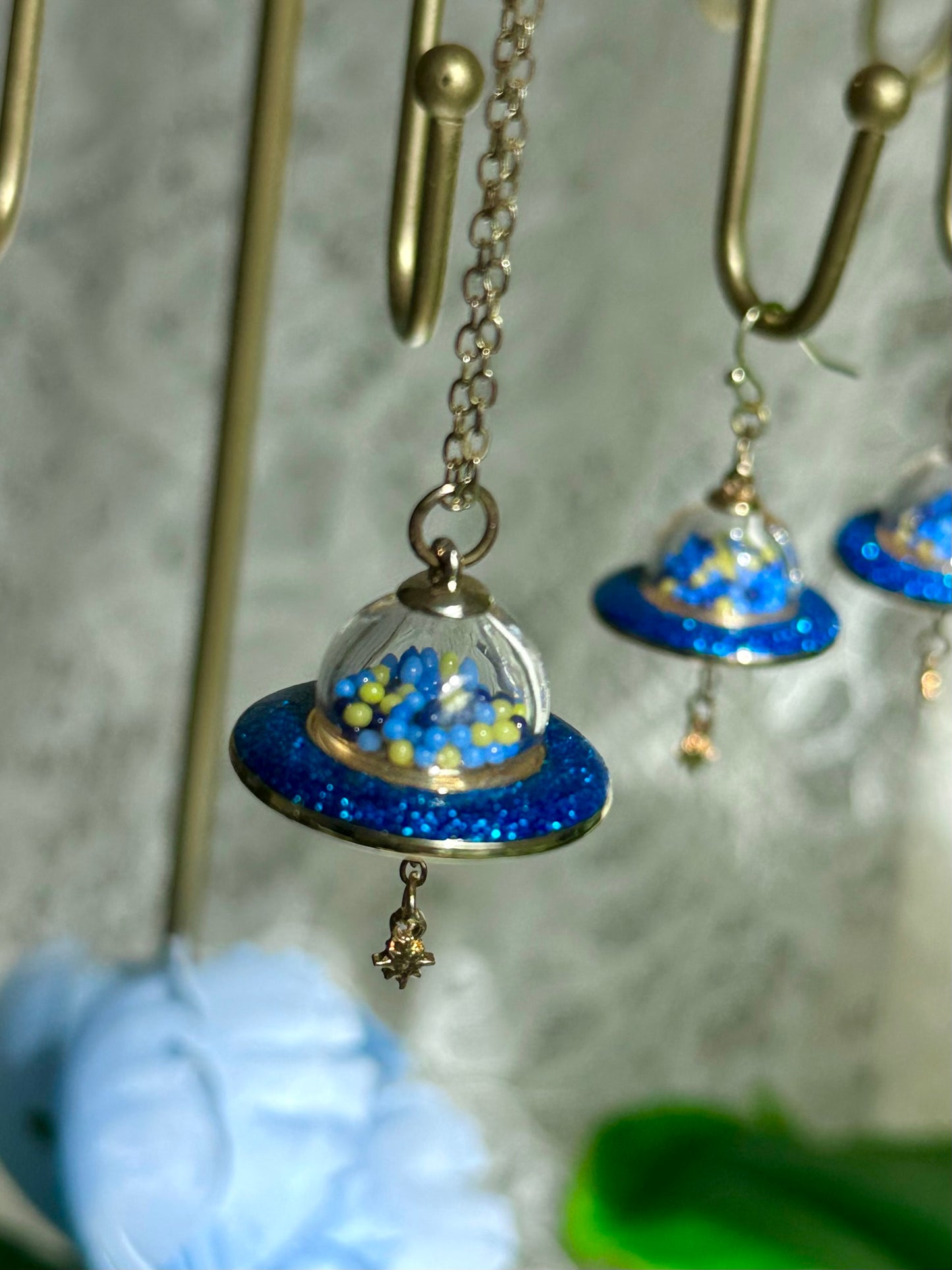 UFO Necklace & Earrings set (Shaker)