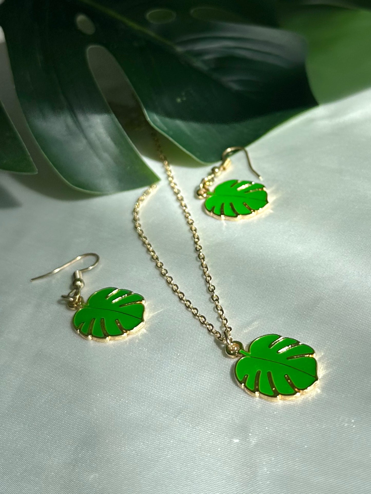 Monstera Leaf Necklace & Earrings set (Reversible)
